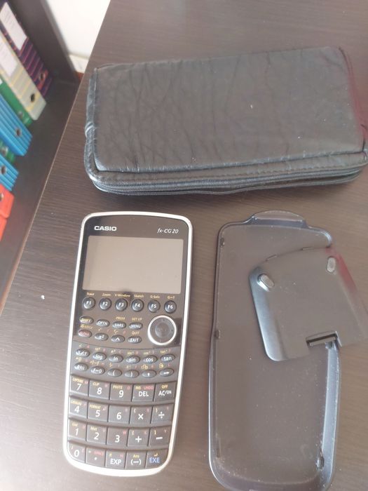 1 calculadora gráfica marca casio Fx cg 20 com bolsa em pele