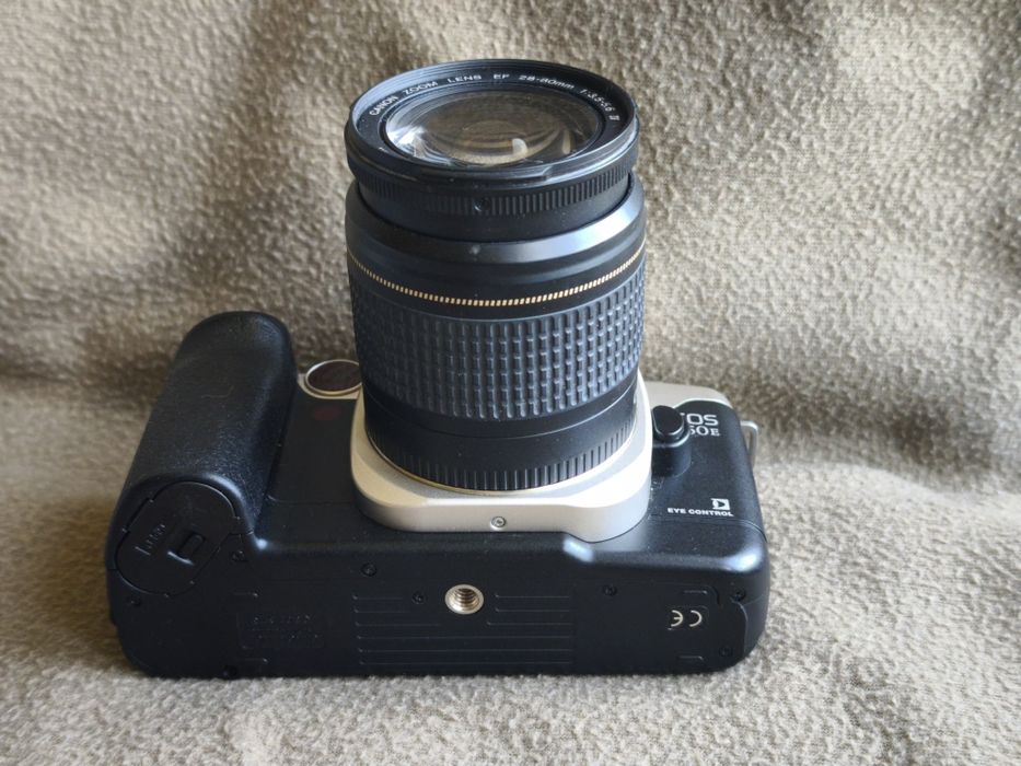 Canon EOS 50 E z obiektywem 28 -80