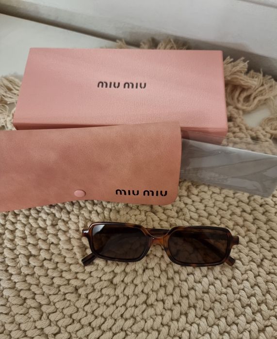 Okulary Miu miu.