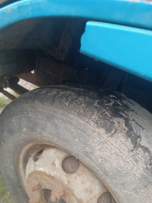 вантажне авто DongFeng2005