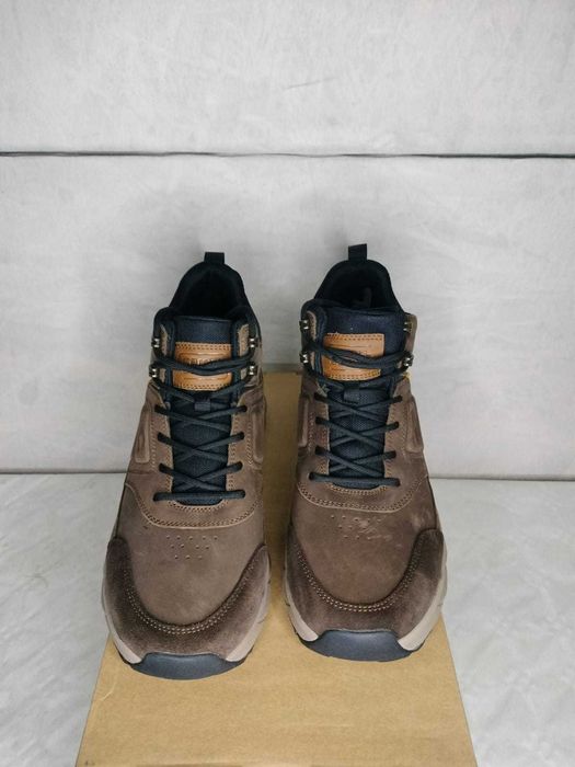 buty model marki Camel Active