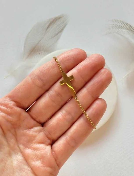 Bransoletka ze Stali Chirurgicznej z Krzyżykiem – Kolor Złoty, Regulow