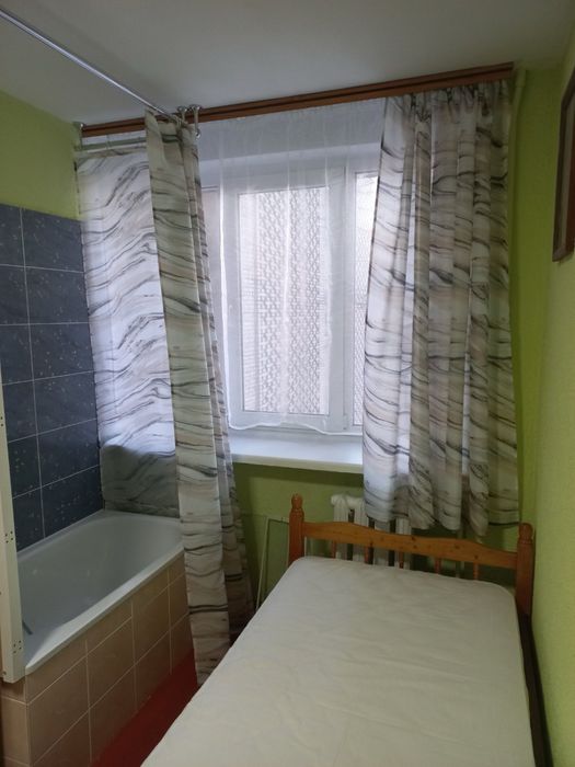 Затишна кімната з ремонтом і меблями в гуртожитку на вул. Зелена