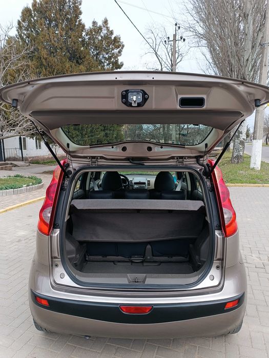 Нисан 1власниця 139тис