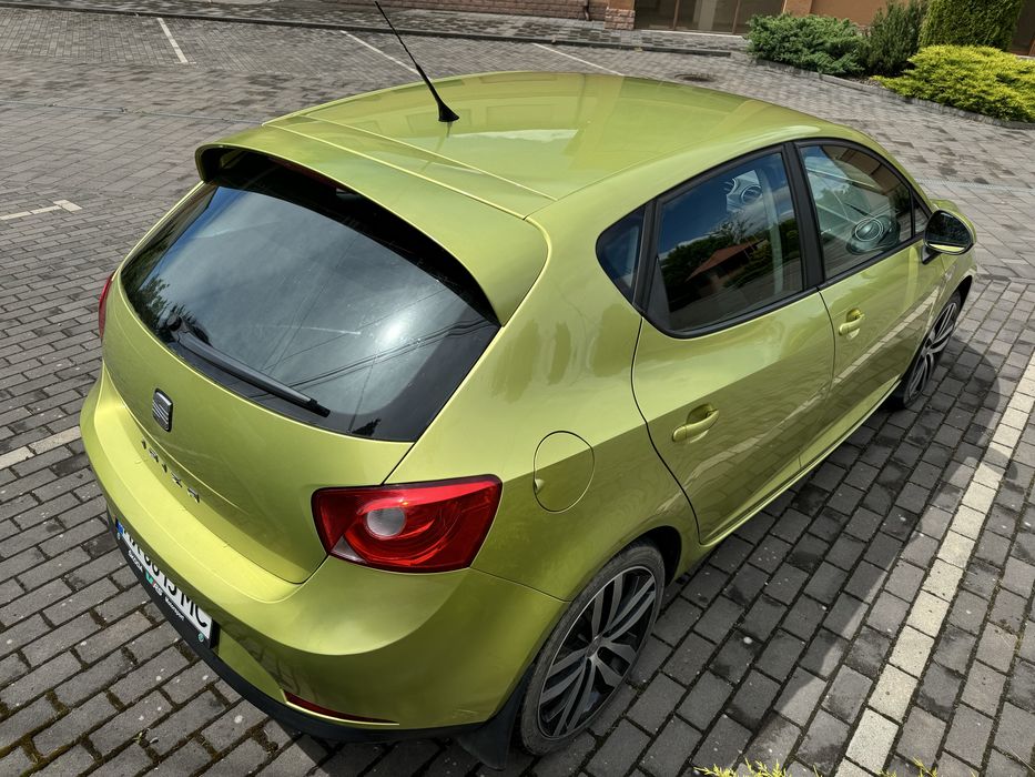 Продам Seat Ibiza  автомат