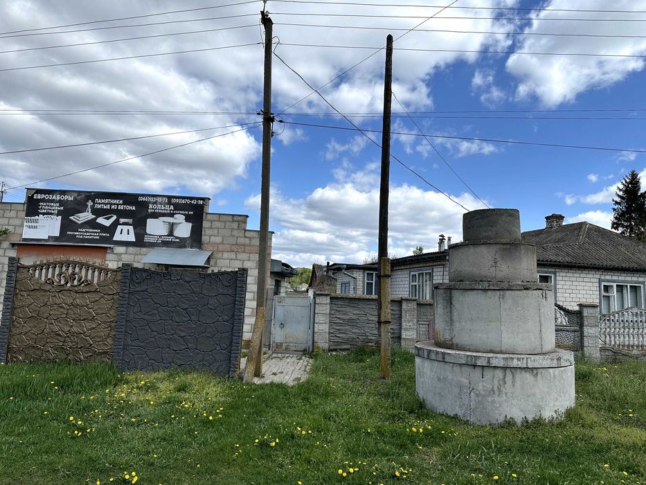 Продам дім 91 м2 , ділянка 0,15 га з великим гаражем в с. Манжосівка