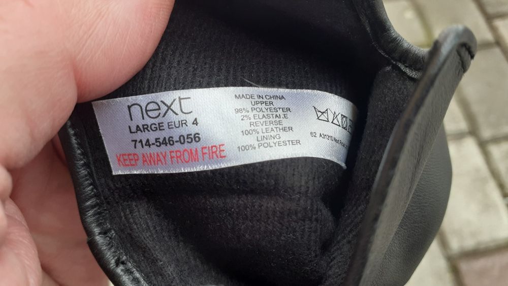 Новые перчатки женские Next.размер L..На большую руку 7,5-8,5.