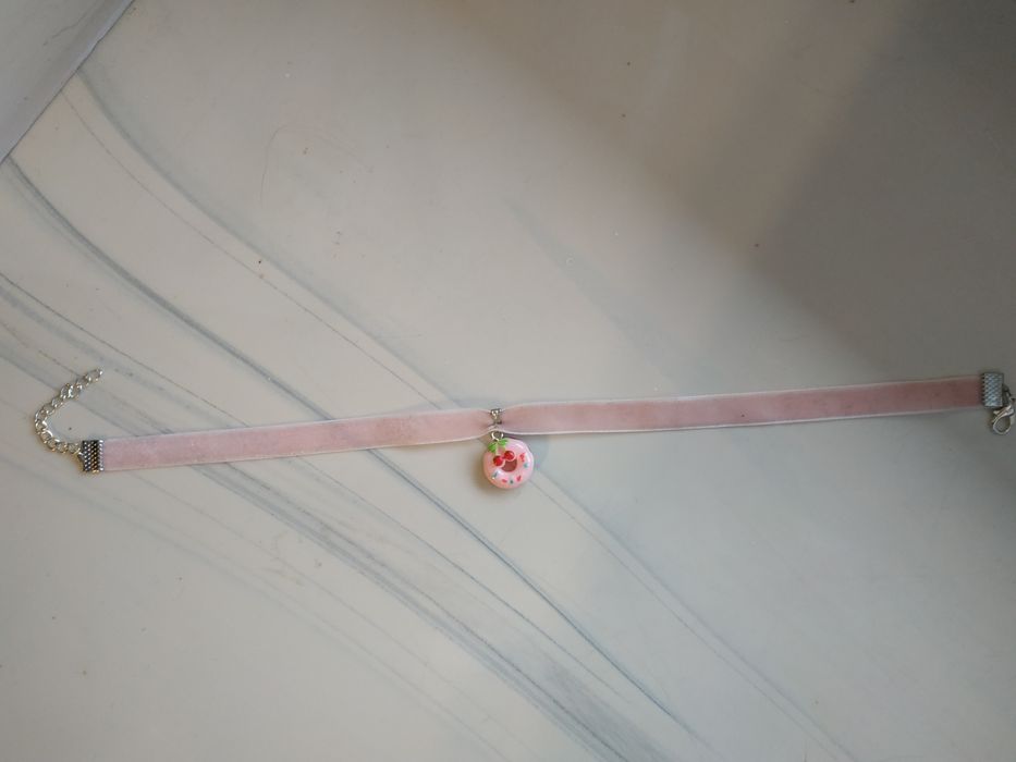 Welurowy kawaii słodki choker z donatem