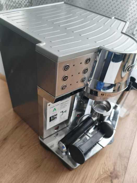 Ekspres ciśnieniowy do kawy  DeLonghi EC850