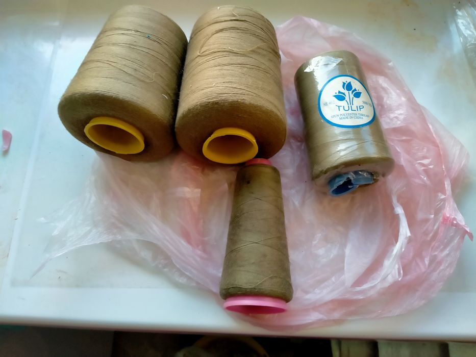 Бобина швейных ниток ниток