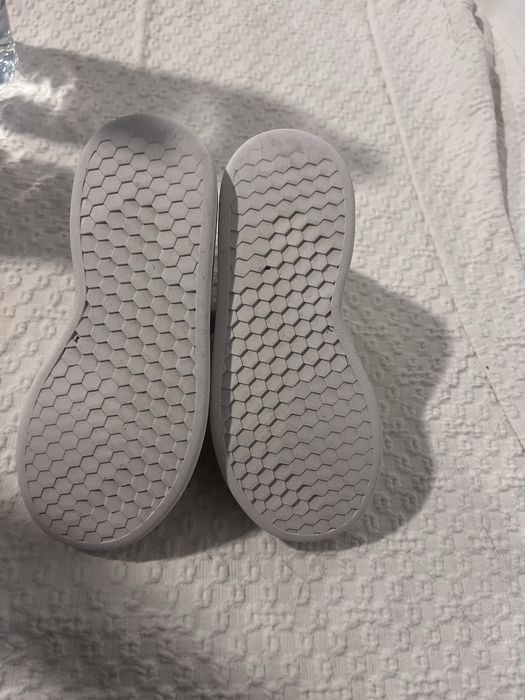 Tenis Adidas em otimo estado