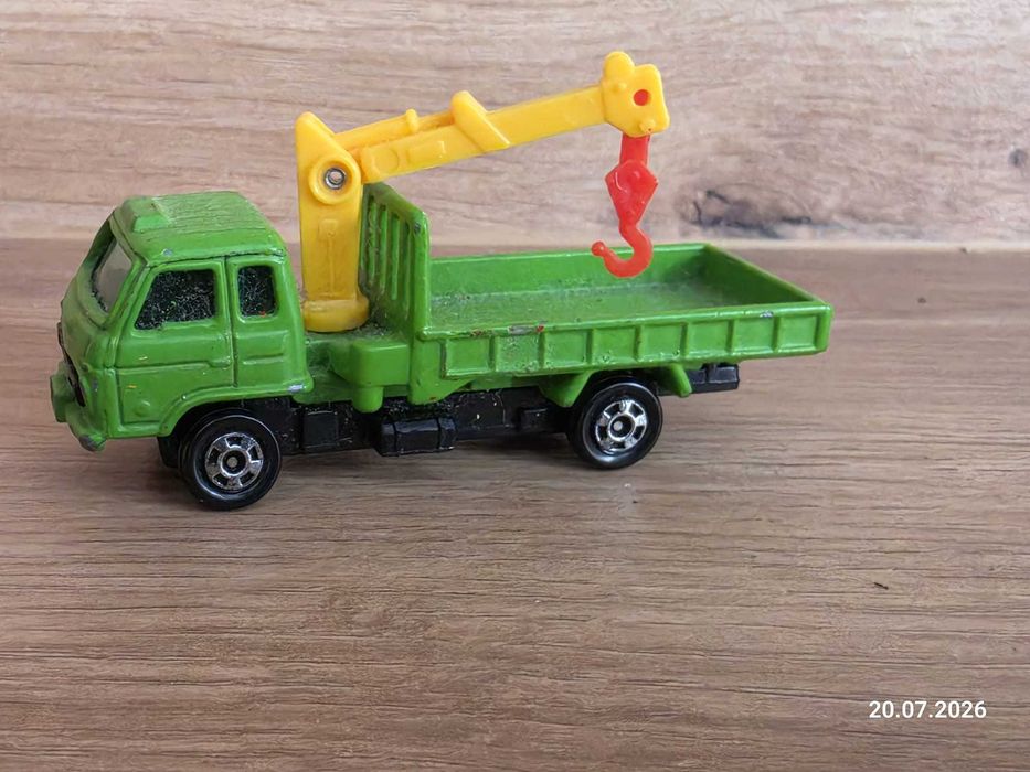 Tomica 1/104 - Nissan Diesel Condor