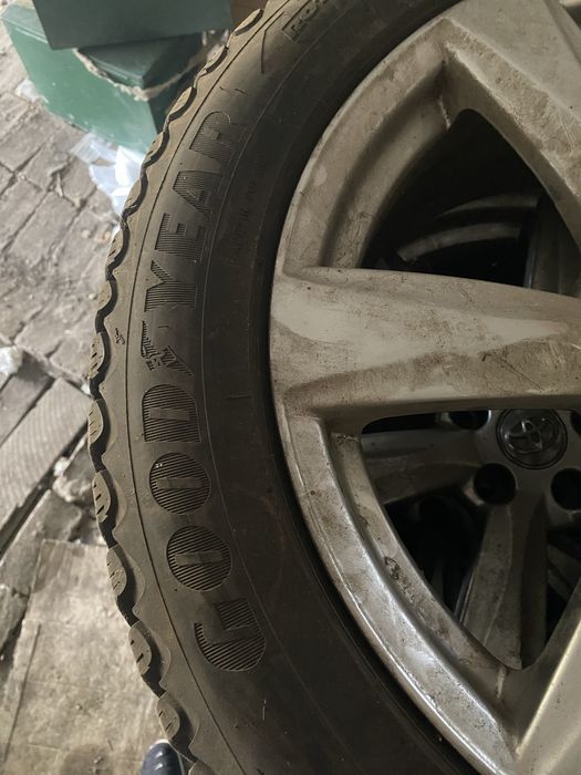 Зимняя резина 235/50 R18
