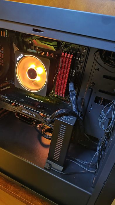 Komputer PC stacjonarny