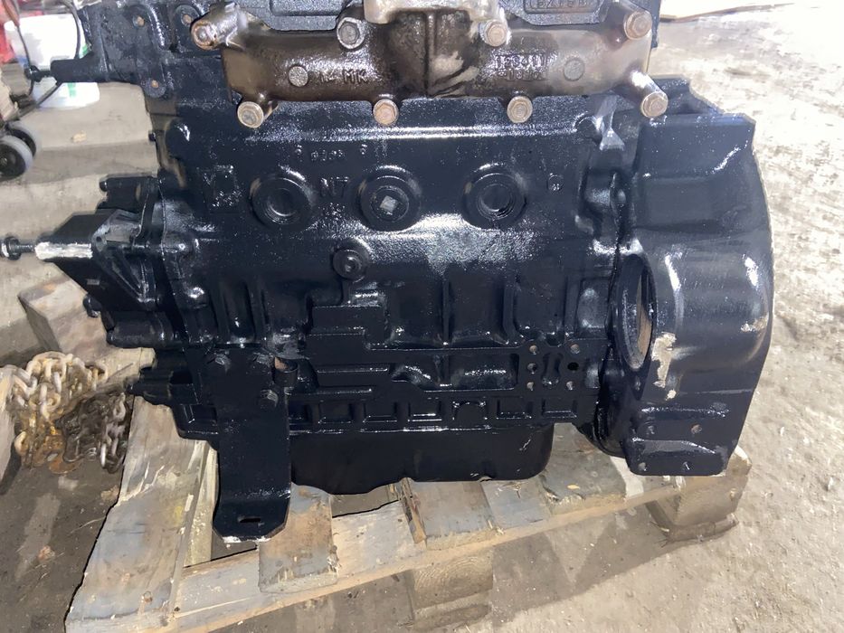 Silnik Yanmar 4 cylindrowy