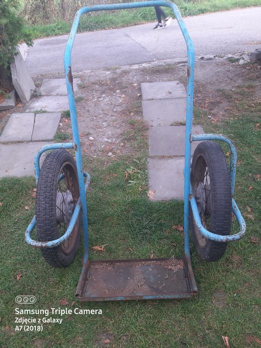 Sprzedam wózek dwu kołowy