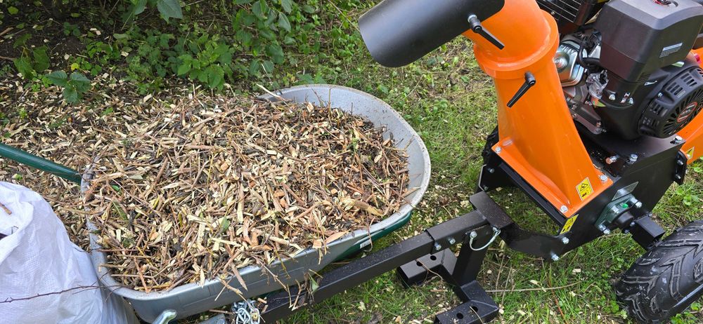 Wynajem rębak spalinowy