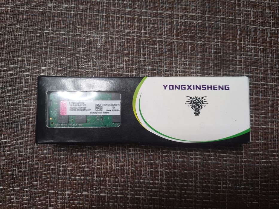 Нова оперативна пам'ять на чипах Hynix 16gb (2×8)  DDR 4