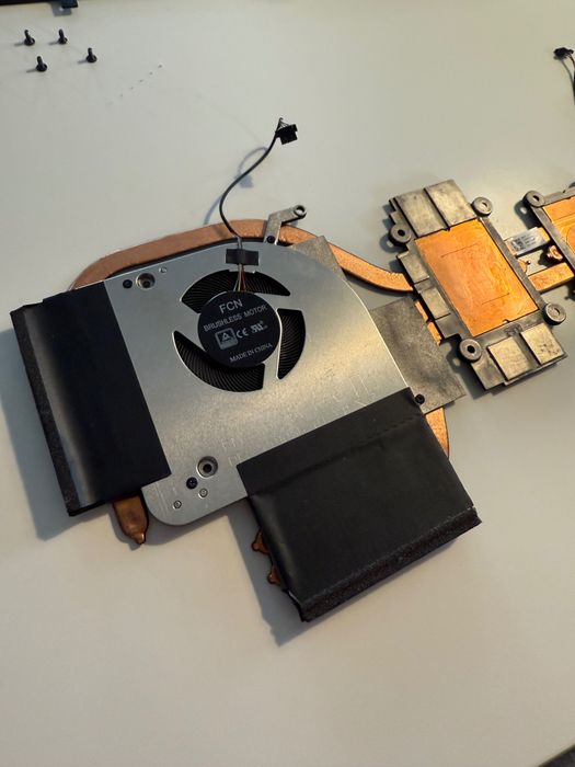 Asus ProArt Studiobook W700: Wentylator GPU oraz wentylator CPU