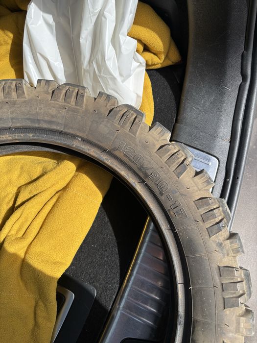 Pneus todo terreno para moto