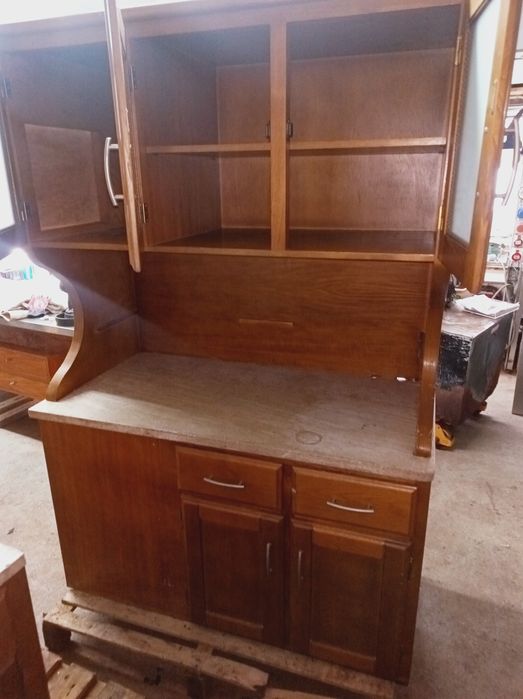 Móvel louceiro com pedra