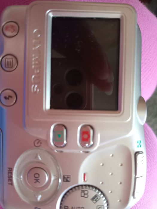 Фотоаппарат olympus fe 115 с картой памяти на 256гб