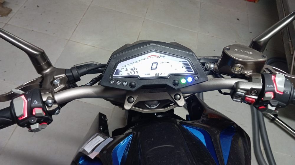 Vendo mota em excelente estado