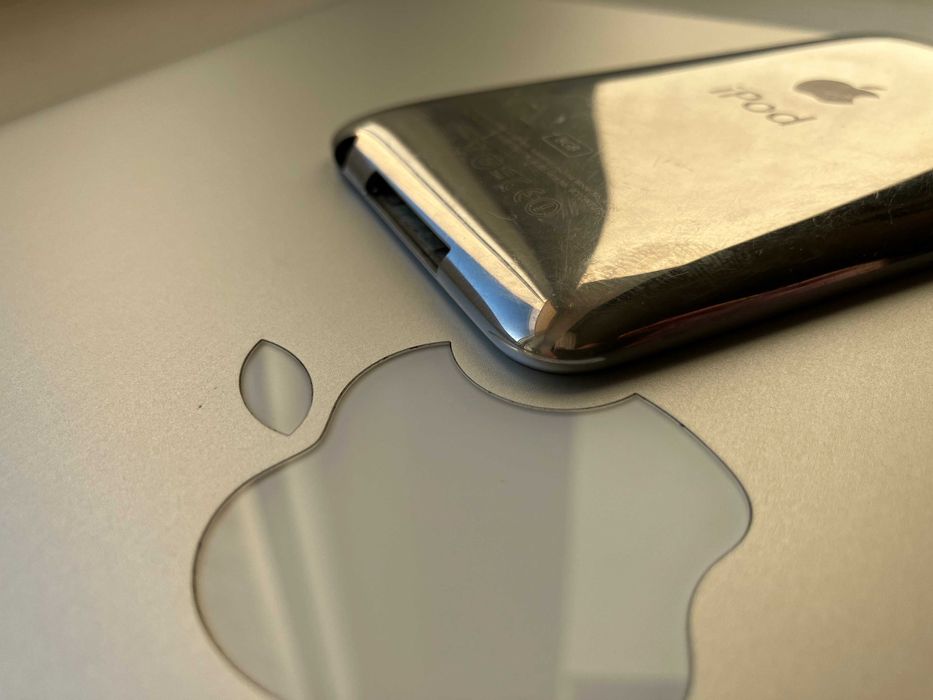 Apple iPod touch 2-gen \ ЦАП Wolfson \ АКБ  25 год.музики