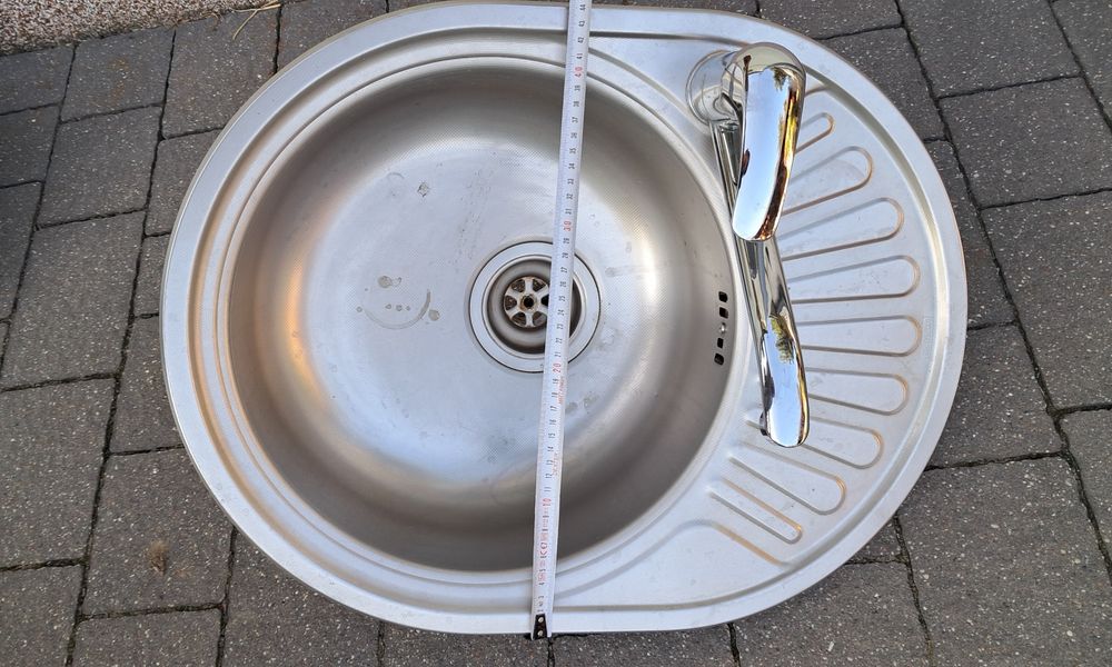 Zlew jednokomorowy  stalowy owalny z baterią i wężykami