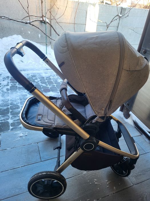 Продам коляску Carrello Epica