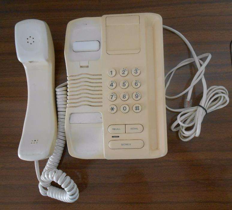Telefone Fixo - COURIER 100