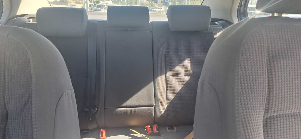 VW Jetta 1.9 TDI Confortline (2007) - Excelente Mecânica