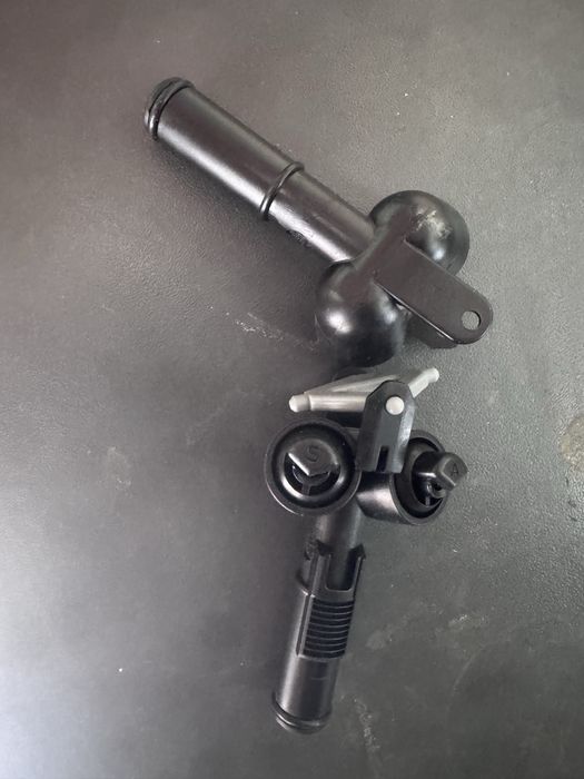 Форсунка омивача фари Volvo XC90 2002-2016 рік