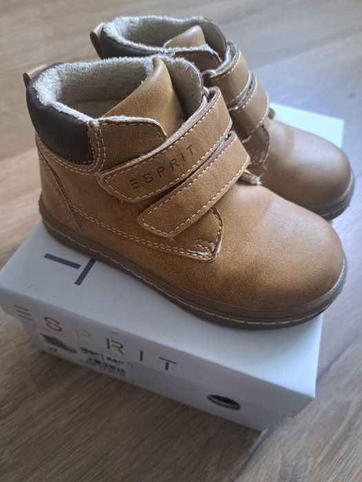 Lekko ocieplane buty Esprit rozmiar 22