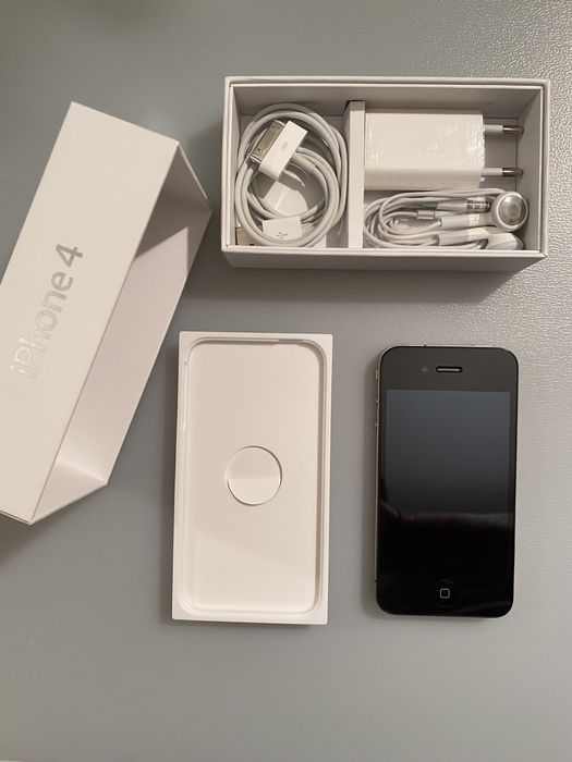 iPhone 4 - 8 GB Preto