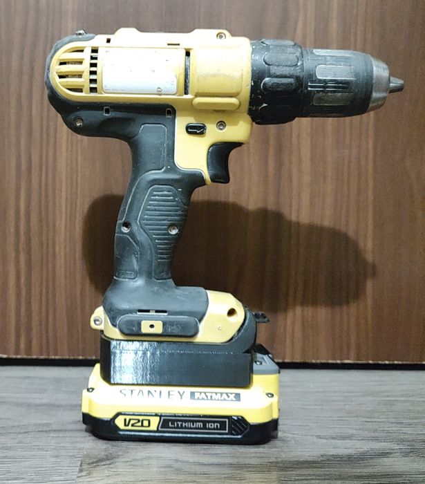 Adapter DeWalt XR18 na baterie Stanley Fatmax V20