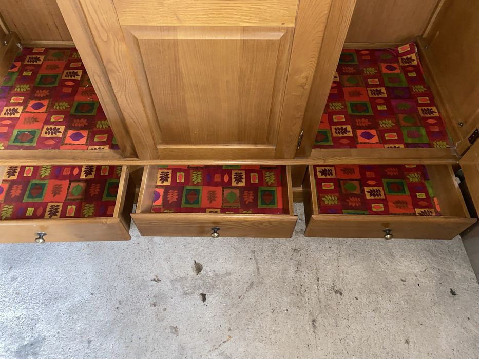 Guarda Fatos de Quarto