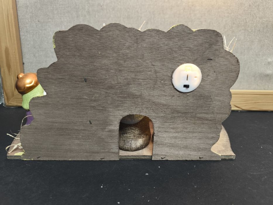 Presépio Cerâmica e Madeira
Presépio decorativo com figuras em cerâmic