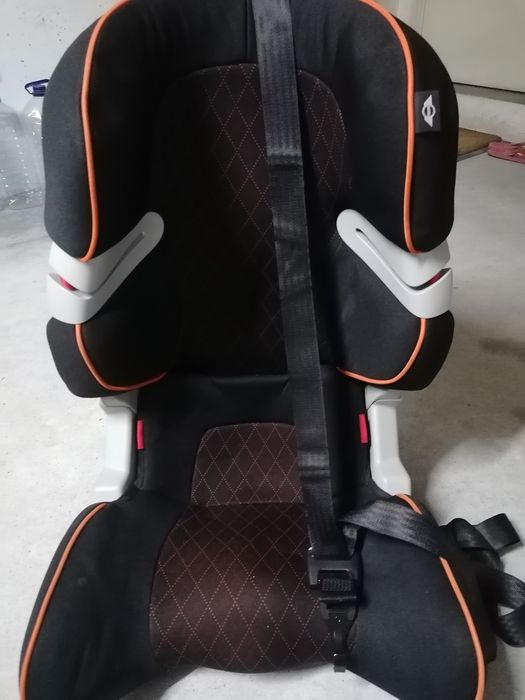 Cadeira auto da marca Mini