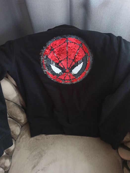 Bluza czarna, cekiny zmieniające się, Spiderman, Capitan Ameryka H&M