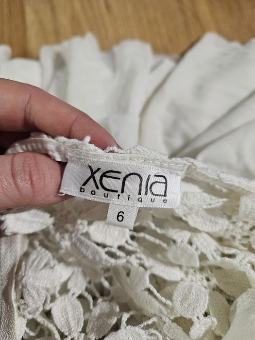 Sukienka zwiewna koronka