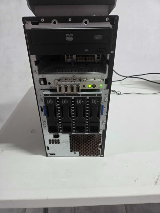 HP Proliant ML310e Gen V2