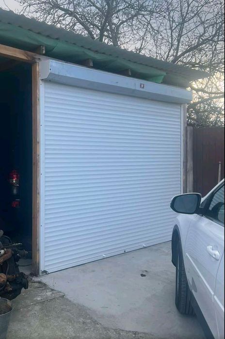 Ролета на гараж. Ролет б/у .ш3200х2500в Ролетные ворота, ролокасета.,