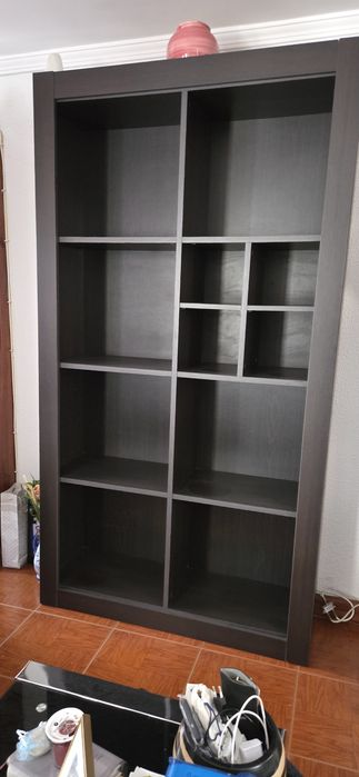 Movel e estante de sala