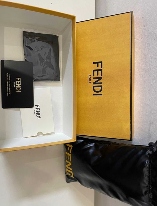 FENDI okulary przeciwsłoneczne c.990 zł