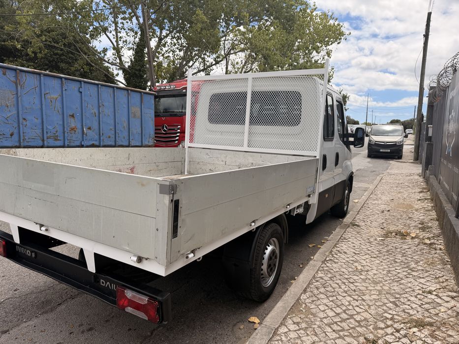IVECO DAILY Caixa Aberta 7 Lugares 12/2020 Com Apenas 174.000km Excelente Estado ###OPORTUNIDADE###