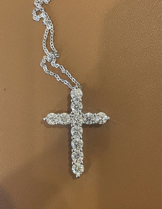 Красивейший крестик с муассанитами 3.30ct серебро 925