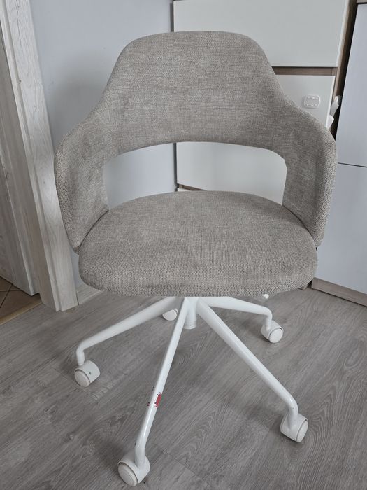 Fotel obrotowy Jysk krzesło do biurka