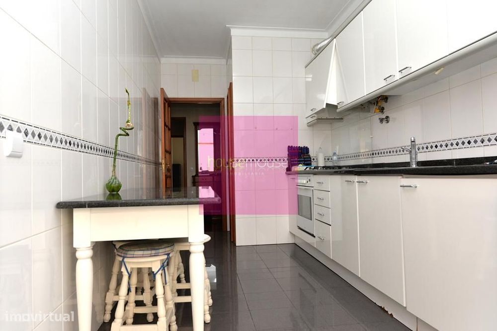 Apartamento T 2 Mais 1 Mobilado