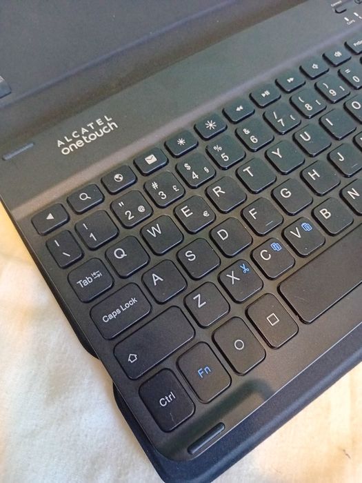 Capa e teclado bluetooth Alcatel